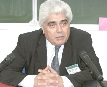 Fostul decan Gheorghe Ţarălungă rămâne după gratii